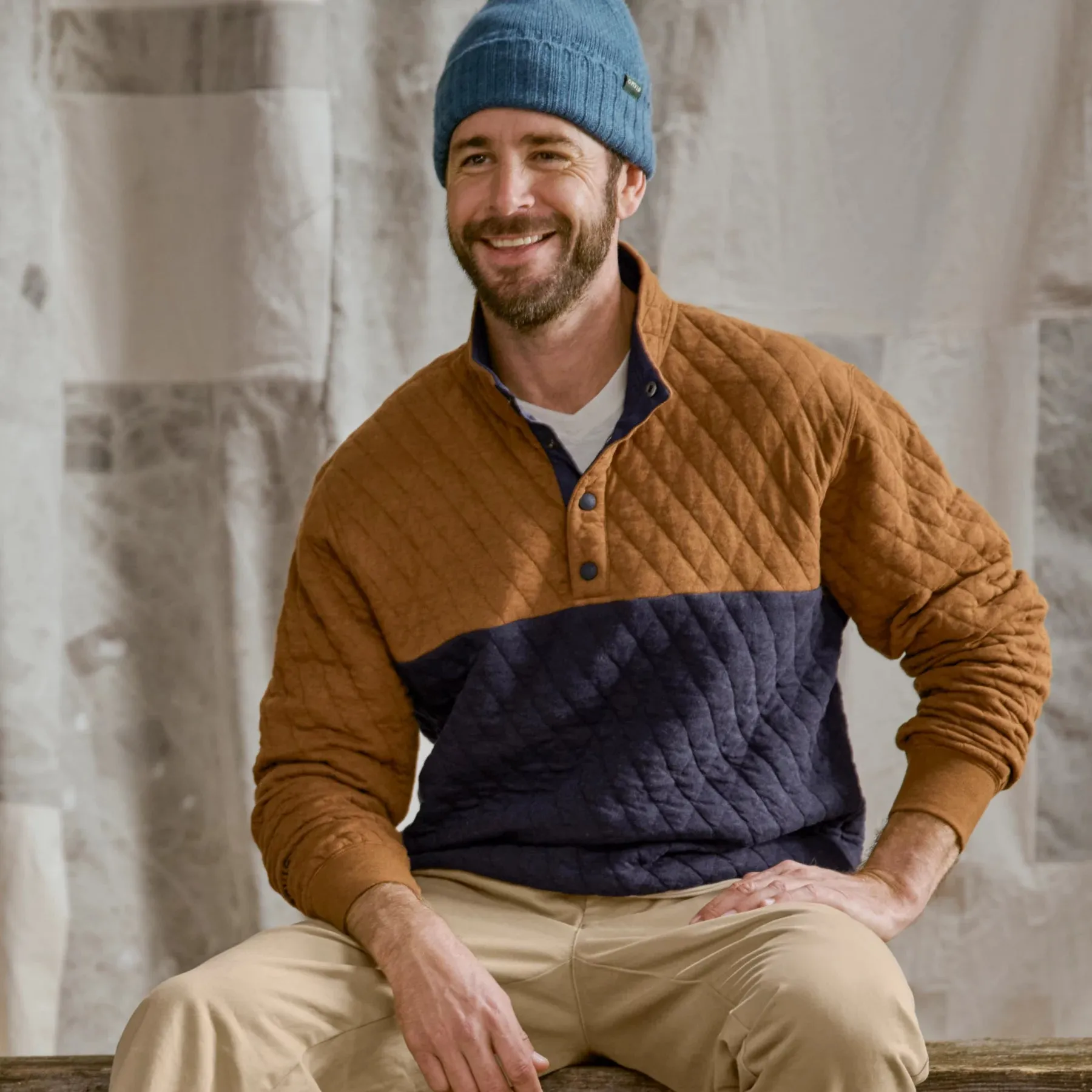 ORVIS M QUILTED SWEATSHIRT