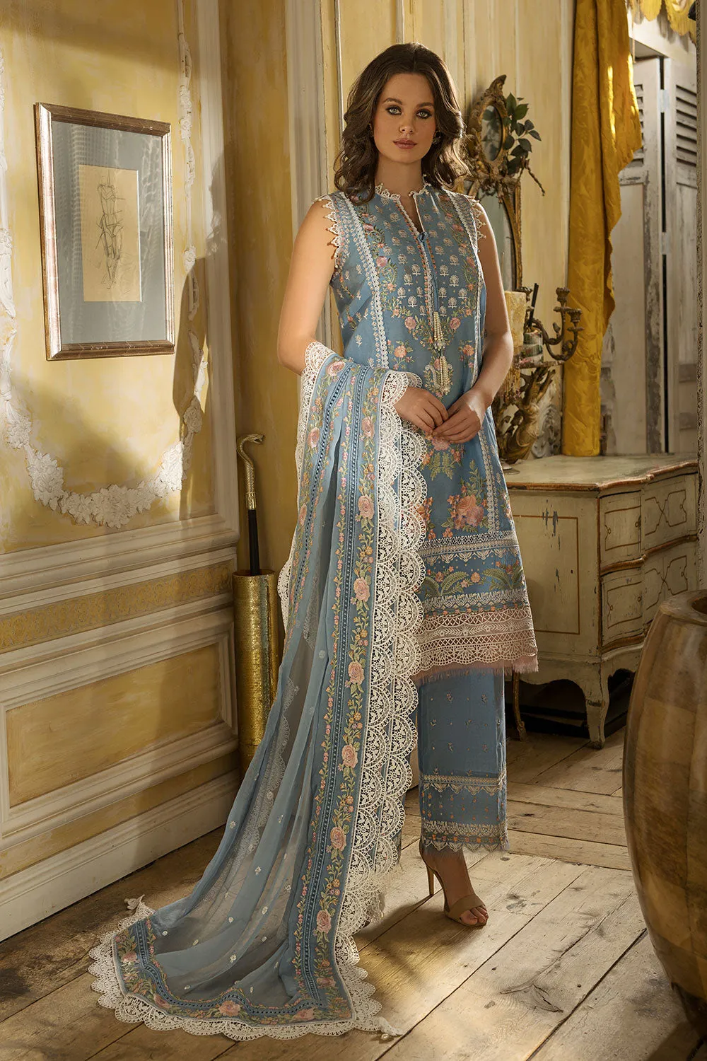 Sobia Nazir Luxury Lawn Collection 2023 – Design 3A