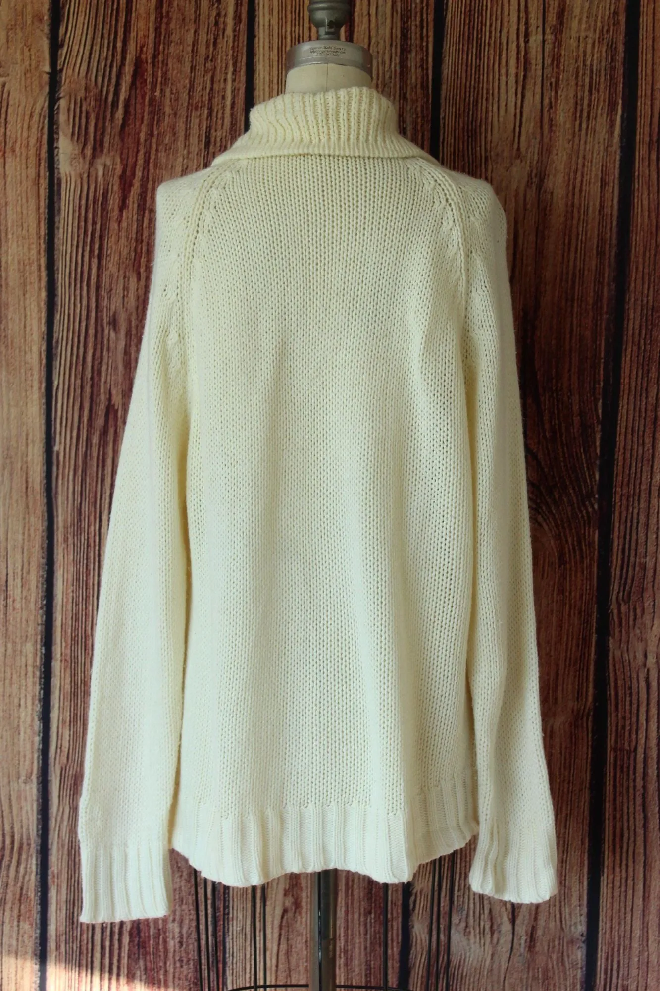 Vintage 1960s 1970s Volup Cream Cardigan With Peter Pan Collar