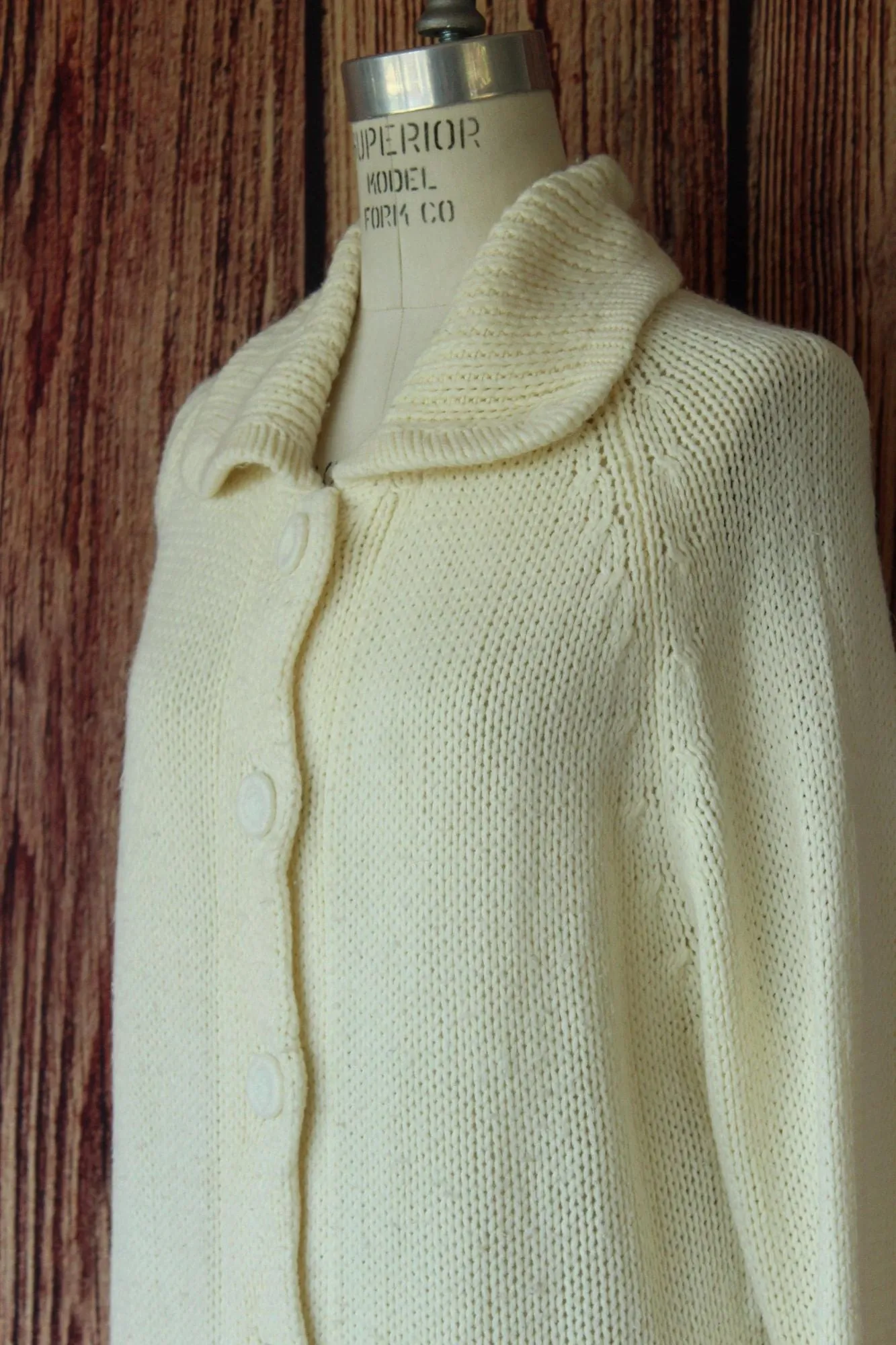 Vintage 1960s 1970s Volup Cream Cardigan With Peter Pan Collar