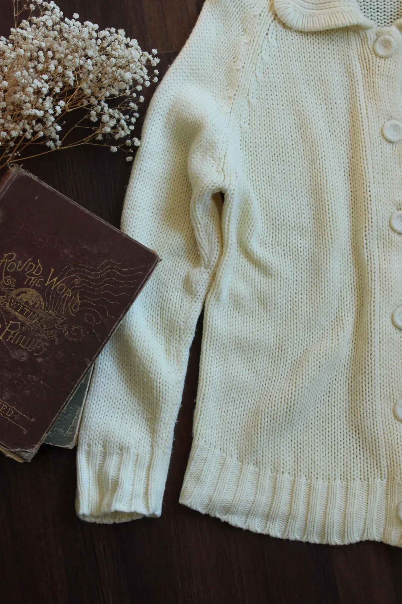 Vintage 1960s 1970s Volup Cream Cardigan With Peter Pan Collar