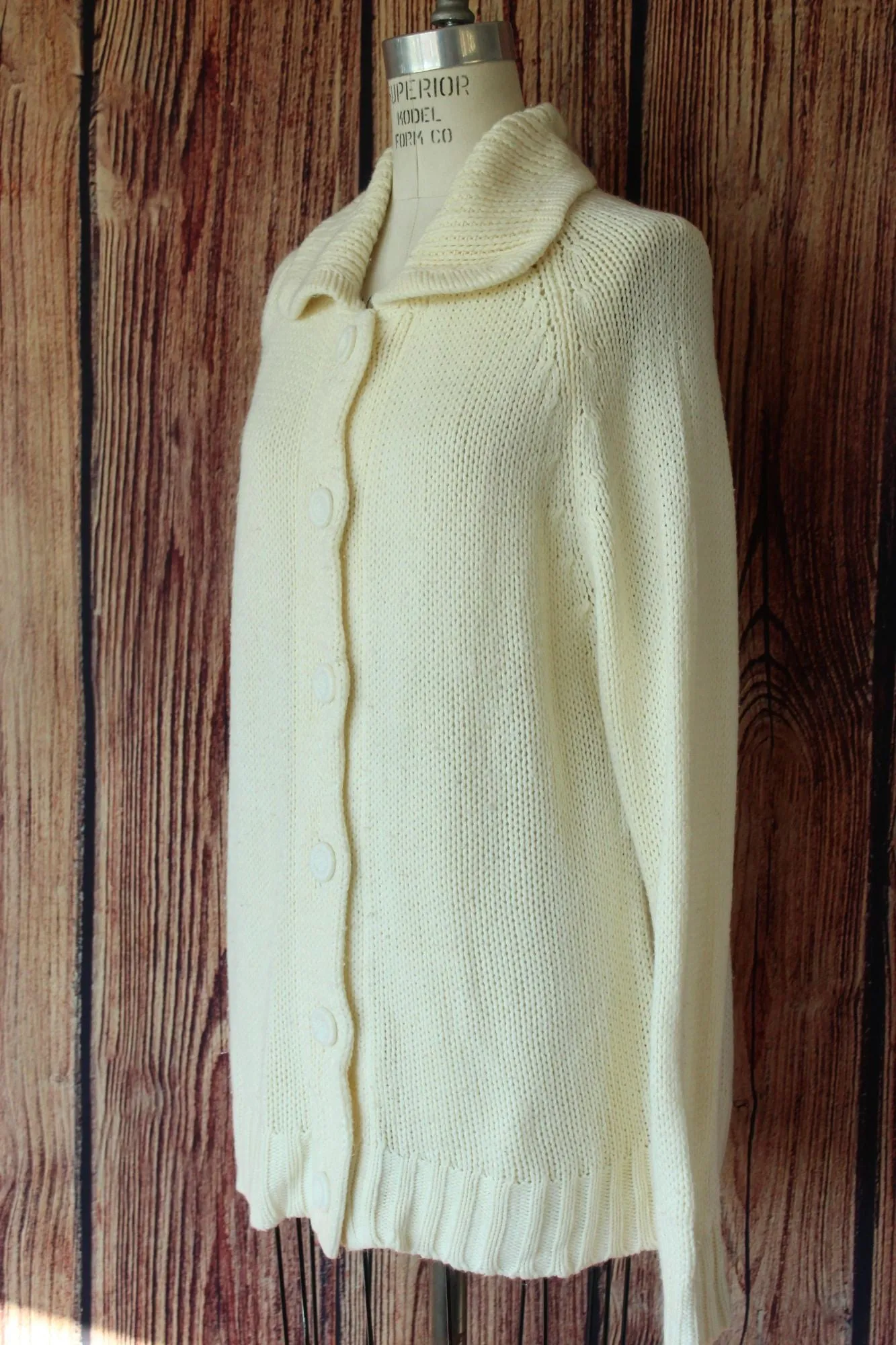 Vintage 1960s 1970s Volup Cream Cardigan With Peter Pan Collar