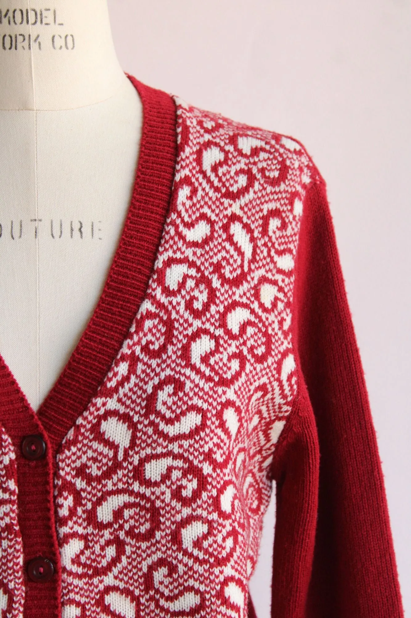 Vintage 1970s Cardigan Sweater in Red and White Paisley