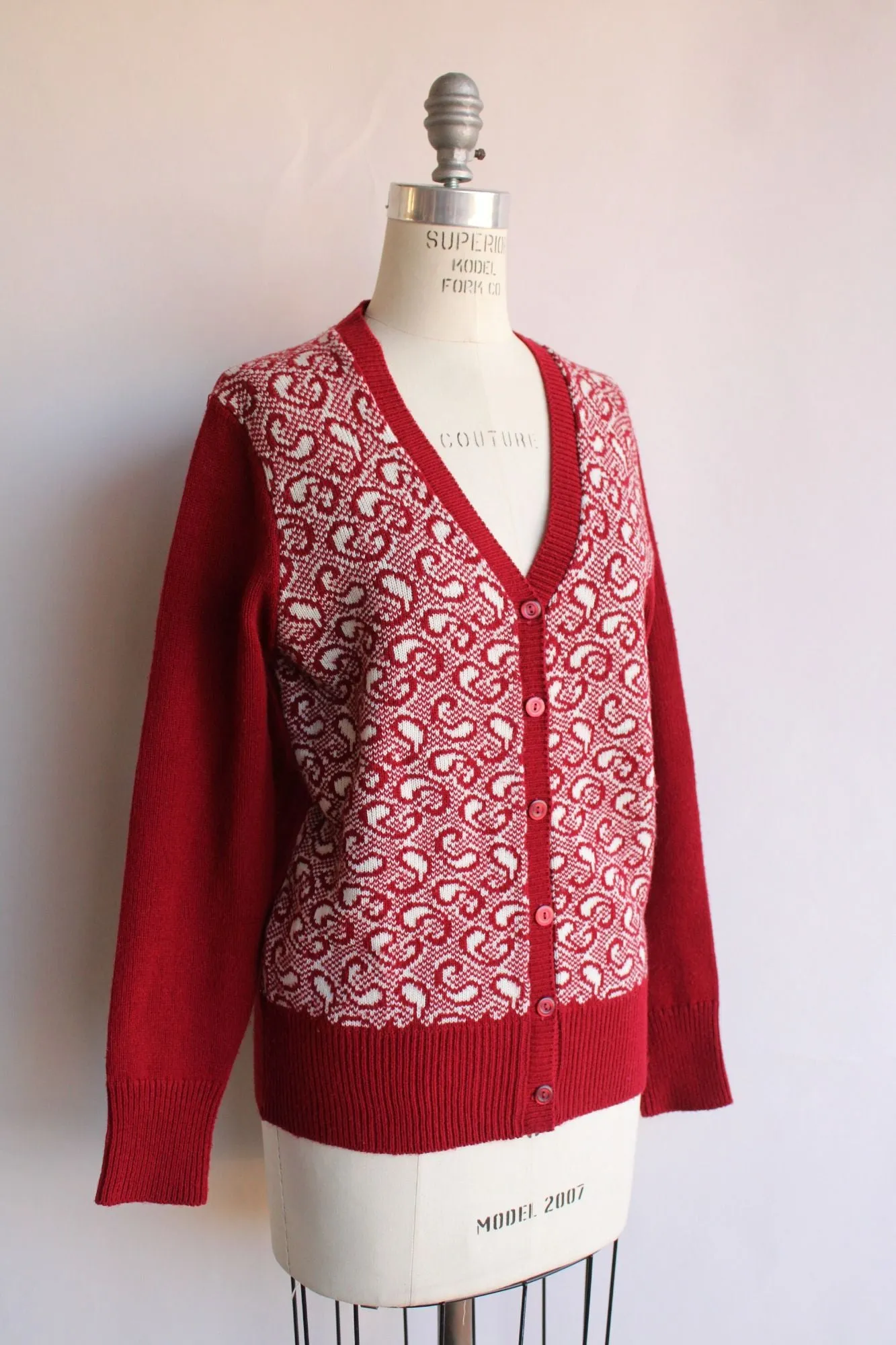 Vintage 1970s Cardigan Sweater in Red and White Paisley