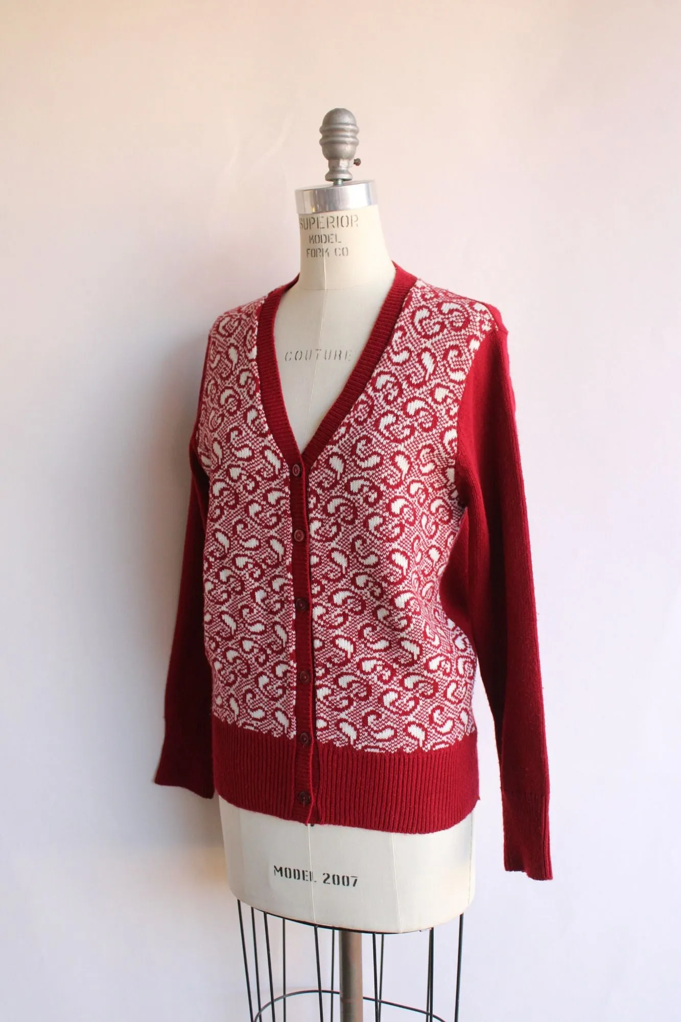 Vintage 1970s Cardigan Sweater in Red and White Paisley