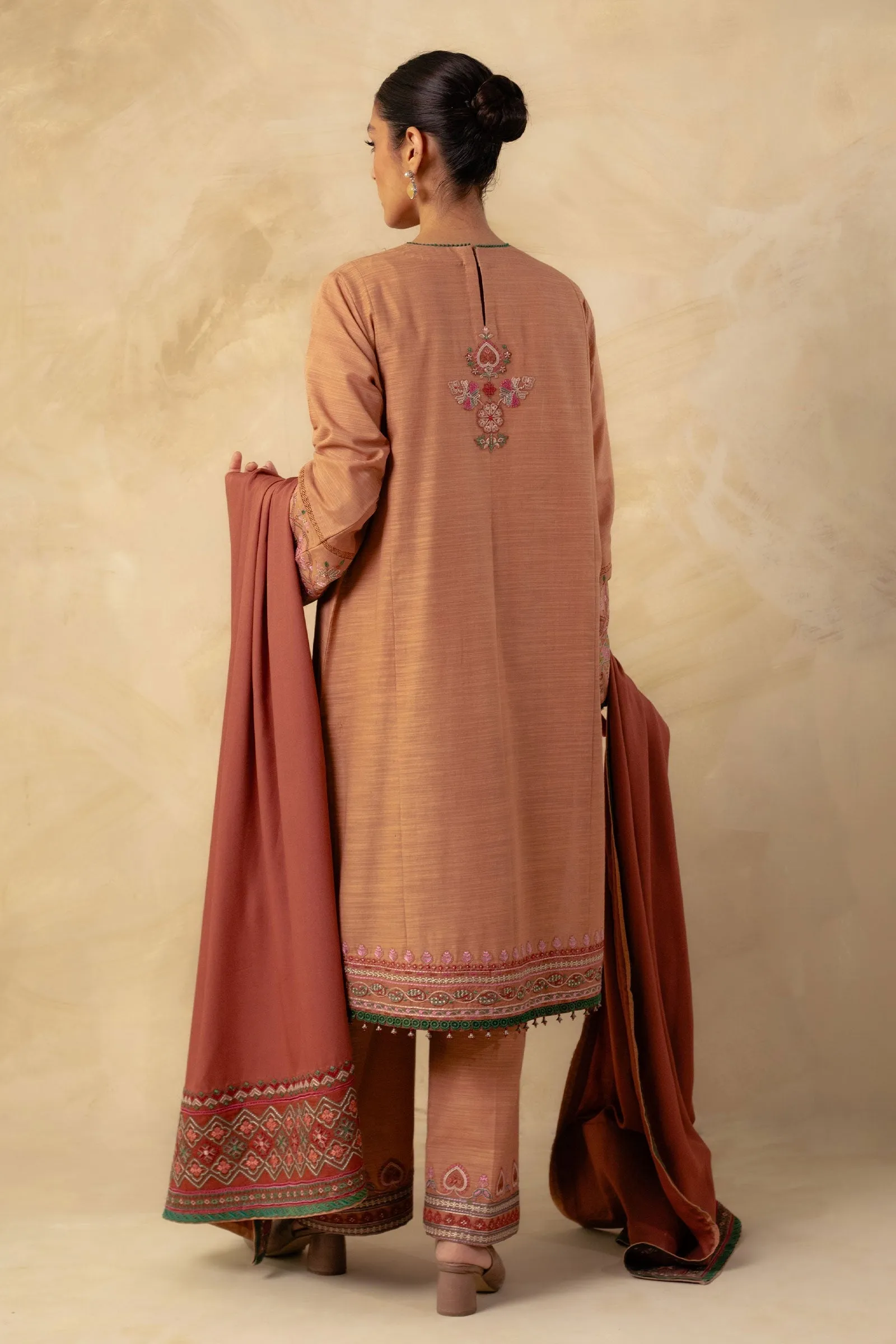 Zara Shahjahan Coco Winter Collection 2023 – ZW23-7A